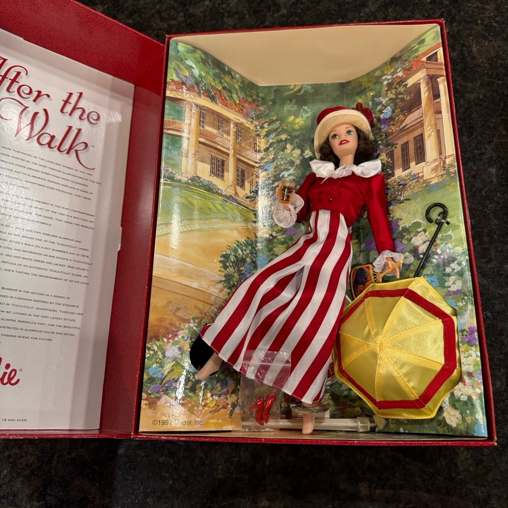 Coca-Cola After the Walk Barbie Collector Edition 1997 Mattel #17341 Vintage NIB